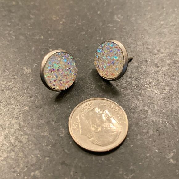 Men’s Round White Iridescent Prism Faux Druzy Hip Hop Iced Out Stud Earrings NEW - Picture 9 of 10
